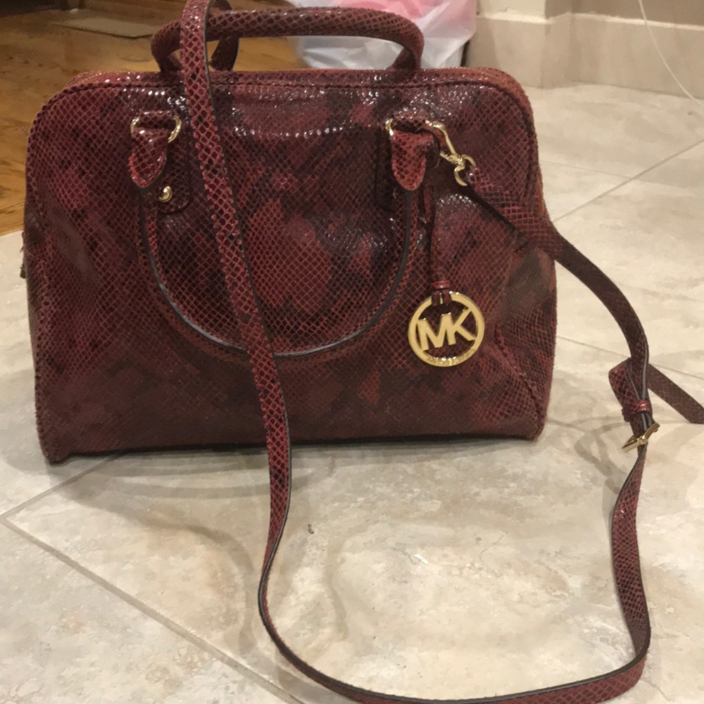 π₯Host Pick-MICHAELS KORS sachet bag